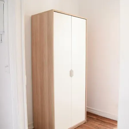 Apartment For Friends *